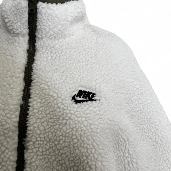 White And Green Nike Sherpa - Picture 3 of 8